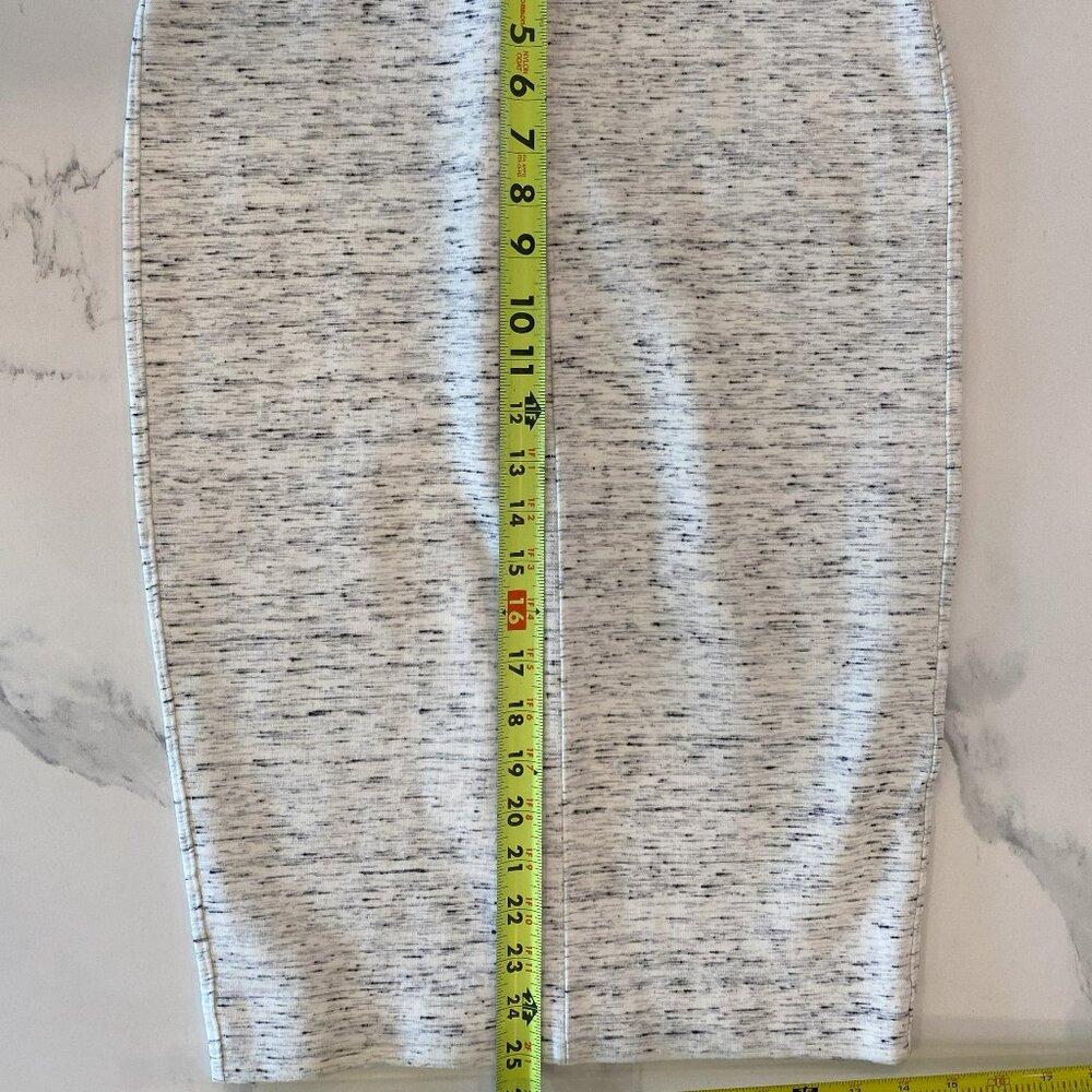 Aritzia Wilfred Pencil Stretch Skirt Fabric Made in Italy Heather Size M - Picture 6 of 6